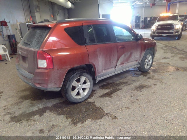 1C4NJDAB9CD595261 Jeep Compass North