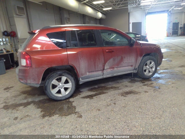 1C4NJDAB9CD595261 Jeep Compass North