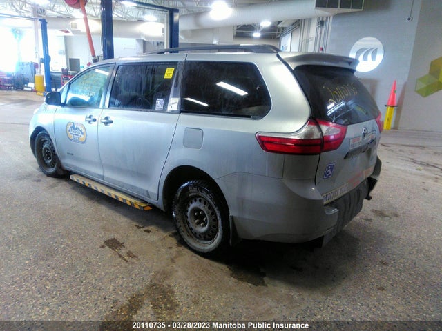Toyota Sienna Le V6  2015 5TDZK3DC4FS532574 Image 4