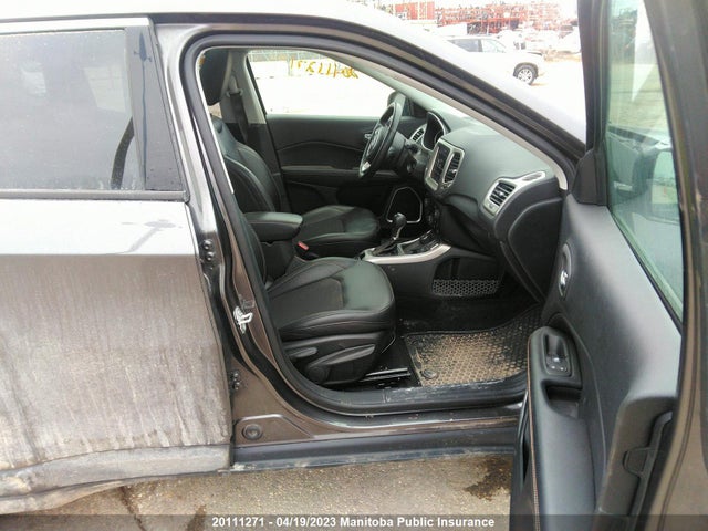 3C4NJDBB6JT211829 Jeep Compass North