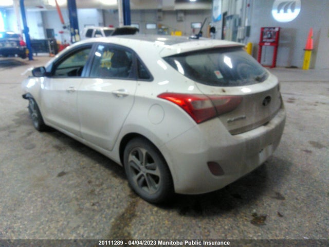 Hyundai Elantra Gt Gl 2016 KMHD35LH8GU333522 Image 4