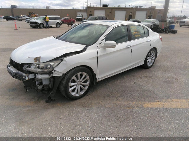 Honda Accord Touring 2014 1HGCR2F94EA804423 Image 2