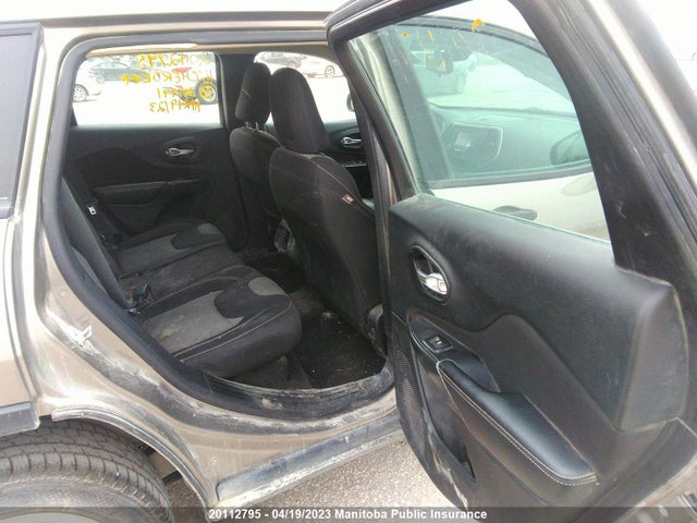 1C4PJLABXGW307941 Jeep Cherokee Sport