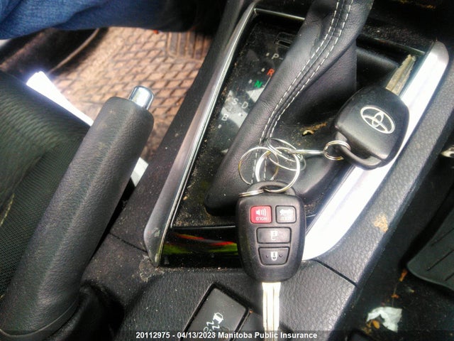 Toyota COROLLA LE 2018 2T1BURHE8JC086487 Image 3