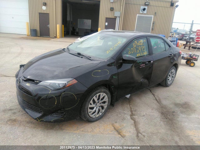 Toyota COROLLA LE 2018 2T1BURHE8JC086487 Image 2