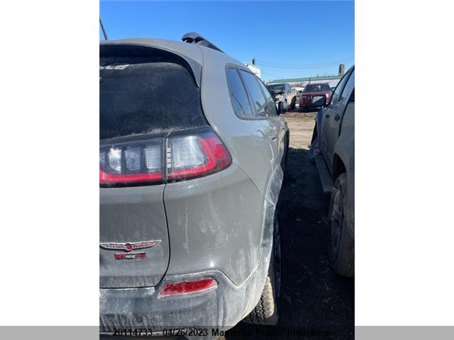 1C4PJMBX8KD451475 Jeep Cherokee Trailhawk