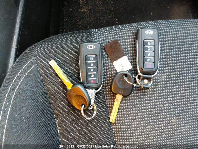 Hyundai ELANTRA GT 2014 KMHD35LH0EU173035 Image 3