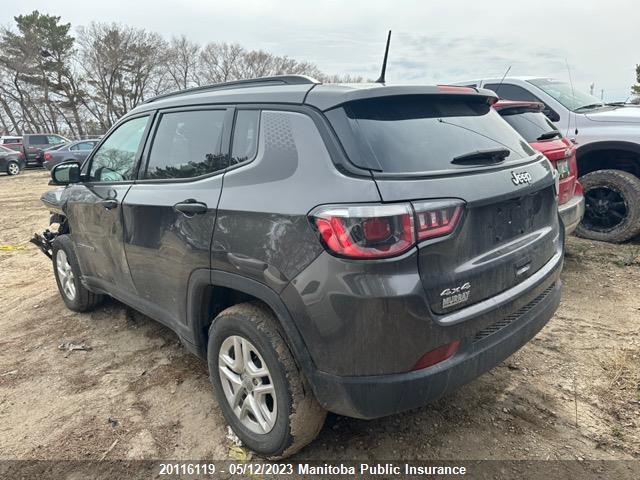 3C4NJDAB1JT177851 Jeep Compass Sport