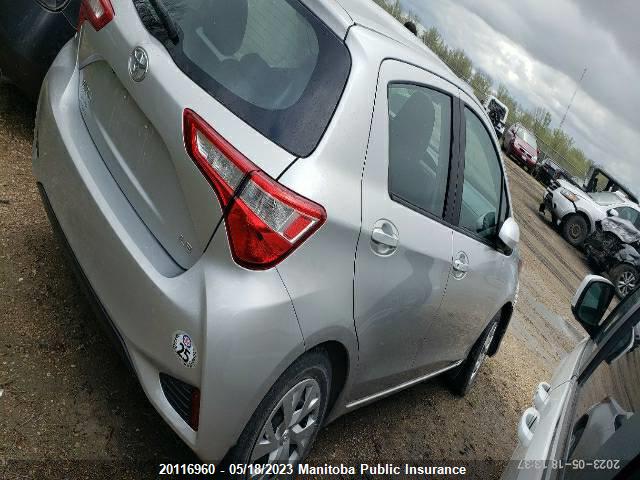 Toyota YARIS LE 2018 VNKKTUD31JA087535 Image 4