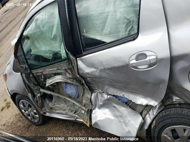 Toyota YARIS LE 2018 VNKKTUD31JA087535 Image 6