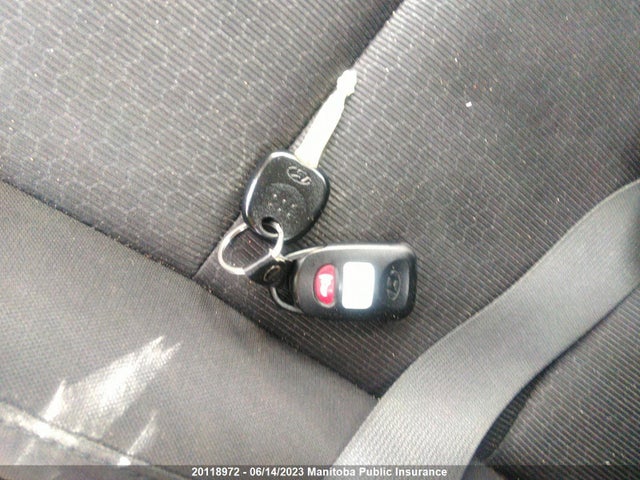 Hyundai Elantra Le 2017 5NPD74LF2HH046495 Image 3