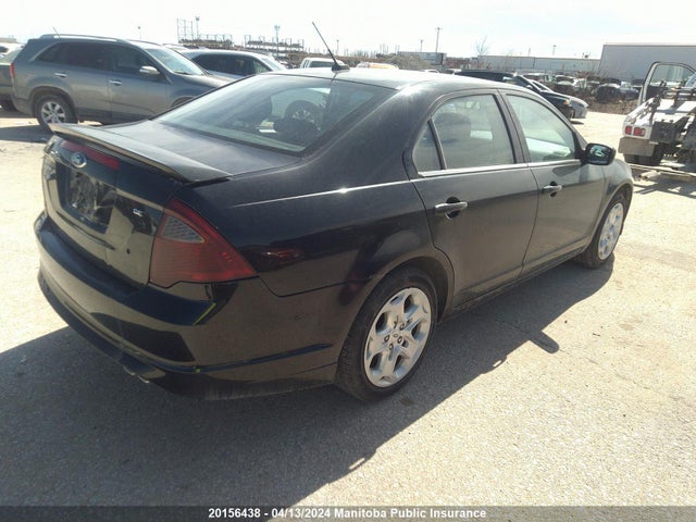 20156438 :رقم المزاد ، 3FAHP0HA9BR288976 vin ، 2011 Ford Fusion Se مزاد بيع