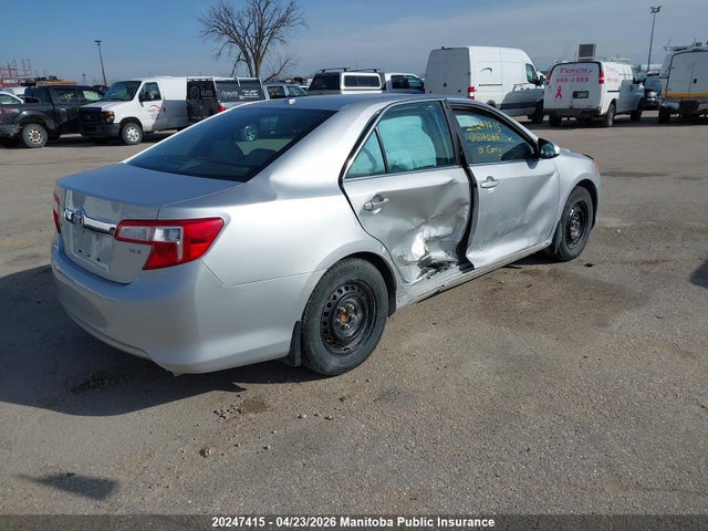 TOYOTA CAMRY - 4