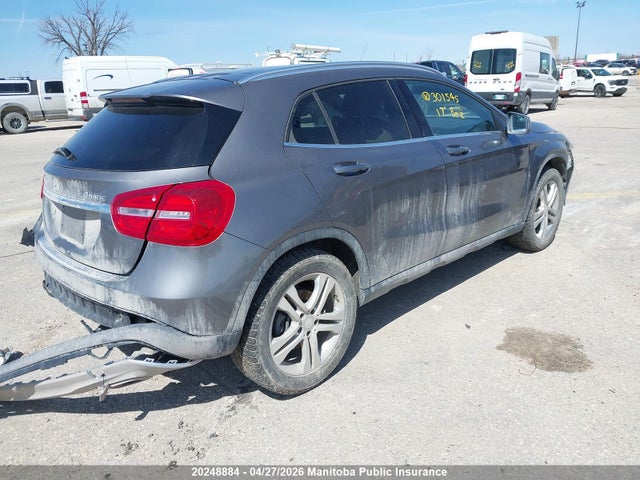 MERCEDES-BENZ GLA - 4