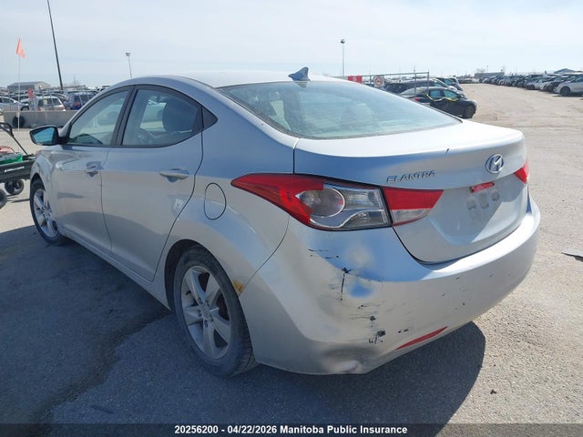 HYUNDAI ELANTRA GLS - 6