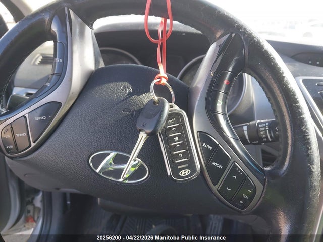 HYUNDAI ELANTRA GLS - 7