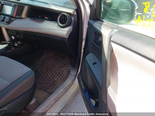 صورة مصغرة 5 لـ 2014 Toyota RAV4 LE
