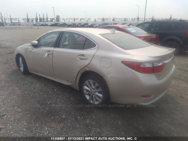JTHBW1GG0F2092612 Lexus ES 300H