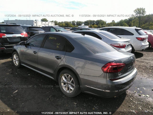 1VWAA7A36JC034704 Volkswagen Passat S/r-line