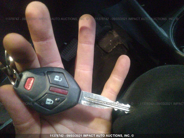 JA4AZ2A37EZ600641 Mitsubishi Outlander Es