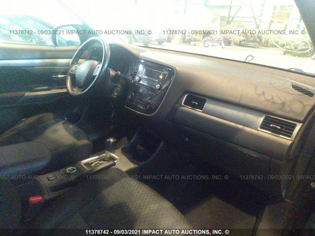 JA4AZ2A37EZ600641 Mitsubishi Outlander Es