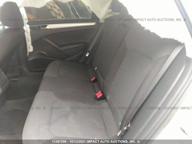 1VWAT7A33HC001714 Volkswagen PASSAT S