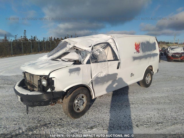 Chevrolet Express G2500 2015 1GCWGFFF4F1117961 Image 2