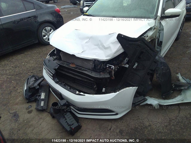 3VWD07AJXGM409340 Volkswagen Jetta Comfortline