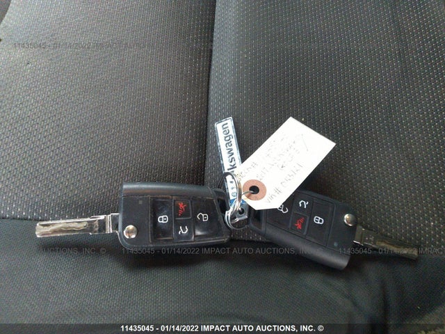 3VW217AU2HM055121 Volkswagen Golf S/wolfsburg/se/sel