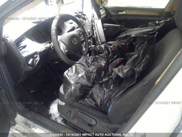 3VW217AU2HM055121 Volkswagen Golf S/wolfsburg/se/sel