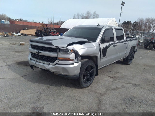 Chevrolet Silverado K1500 Custom 2018 3GCUKPEC2JG247038 Image 2