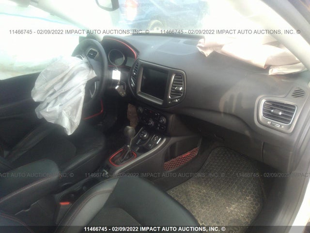 3C4NJDDB5LT159853 Jeep Compass Trailhawk