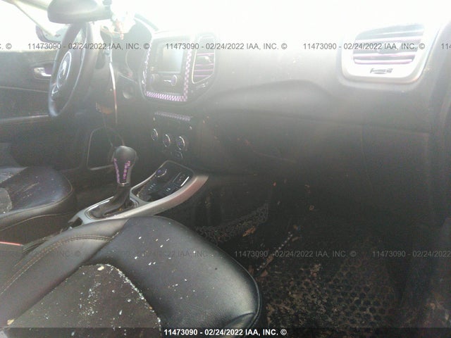 3C4NJDBB2JT417391 Jeep Compass Latitude