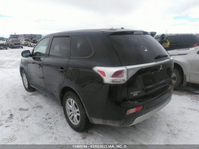 JA4AZ2A36FZ600373 Mitsubishi Outlander Es