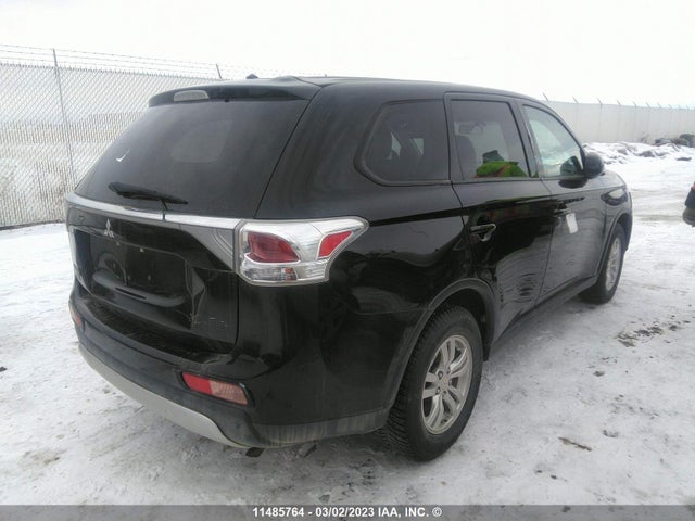JA4AZ2A36FZ600373 Mitsubishi Outlander Es