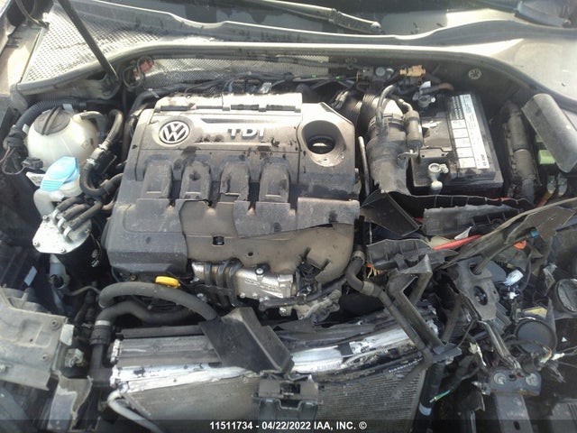 1VWCV7A32FC022814 Volkswagen PASSAT SEL