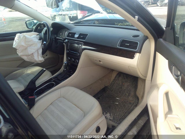 1VWCV7A32FC022814 Volkswagen PASSAT SEL