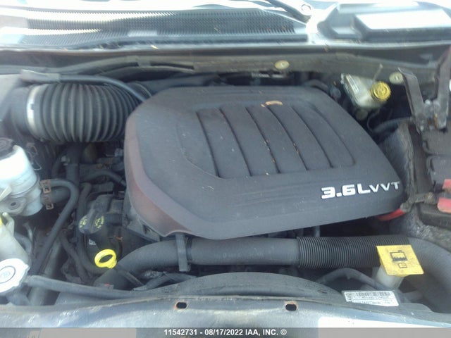 Volkswagen Routan 2011 2V4RW5DGXBR766634 Image 11