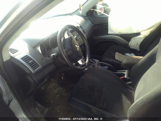 JA4MT31X08Z600752 Mitsubishi Outlander
