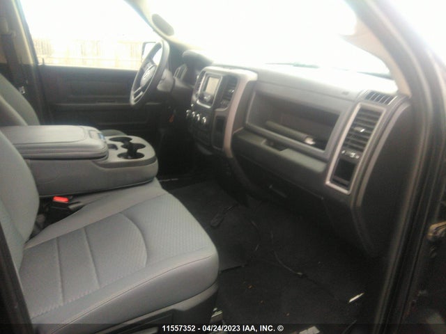 1C6RR7FG1KS564927 RAM 1500 Classic Tradesman