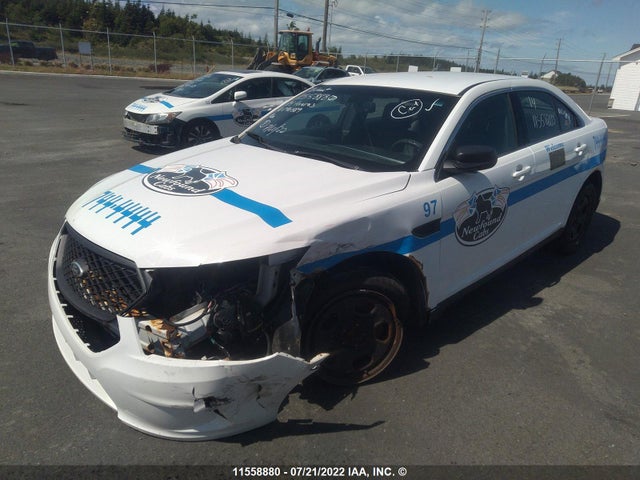 Ford Taurus Police Interceptor 2014 1FAHP2MK8EG146589 Image 2