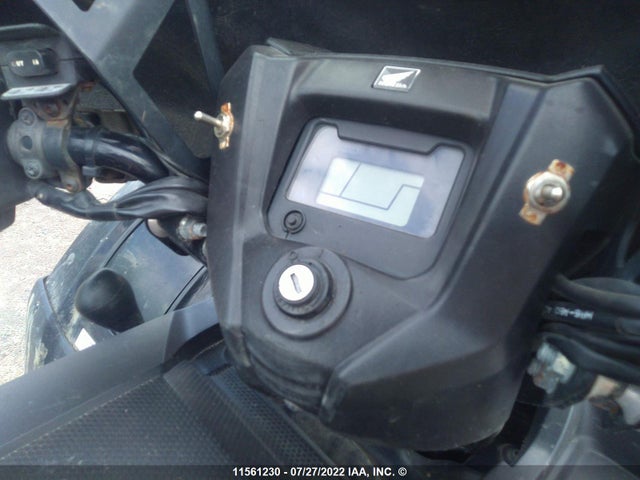 11561230 :رقم المزاد ، 1HFTE4695F4000319 vin ، 2015 Honda Trx500 Fa مزاد بيع