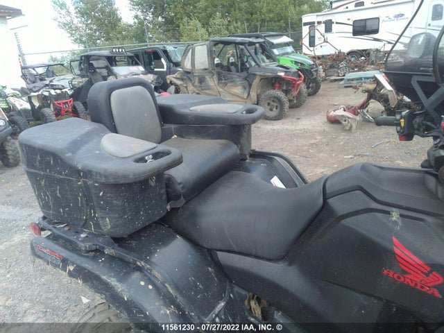 11561230 :رقم المزاد ، 1HFTE4695F4000319 vin ، 2015 Honda Trx500 Fa مزاد بيع