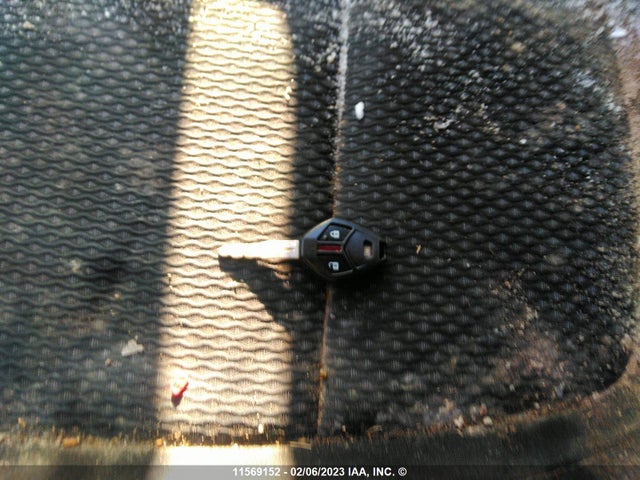 JA4AZ2A36GZ602562 Mitsubishi Outlander Es