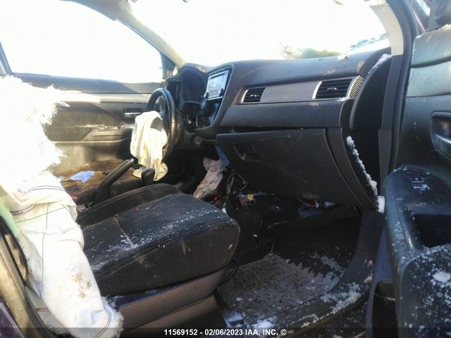 JA4AZ2A36GZ602562 Mitsubishi Outlander Es