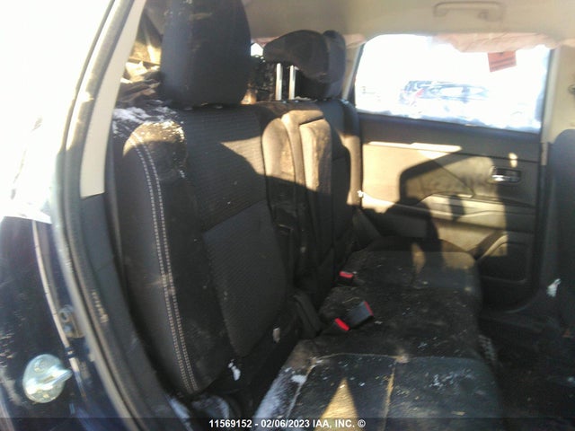 JA4AZ2A36GZ602562 Mitsubishi Outlander Es