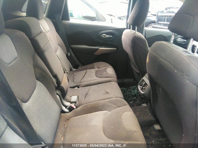 1C4PJMAB2JD592014 Jeep Cherokee Sport