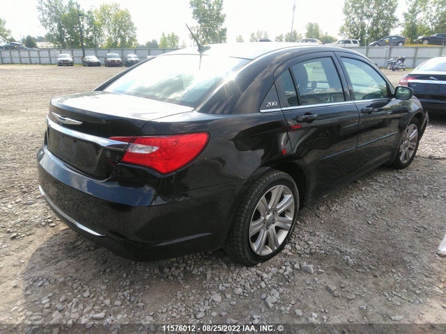 1C3CCBAG8CN235866 Chrysler 200 LX