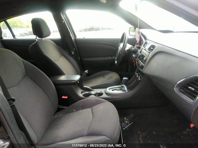1C3CCBAG8CN235866 Chrysler 200 LX