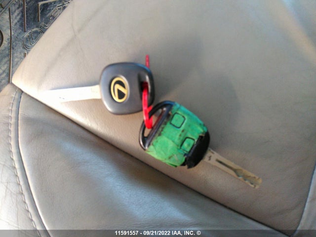 JTJHA31U850082857 Lexus RX 330